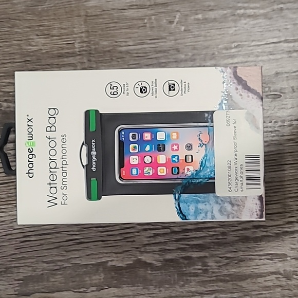 Charge Worx Waterproof Bag for Smartphones - Picture 1 of 2